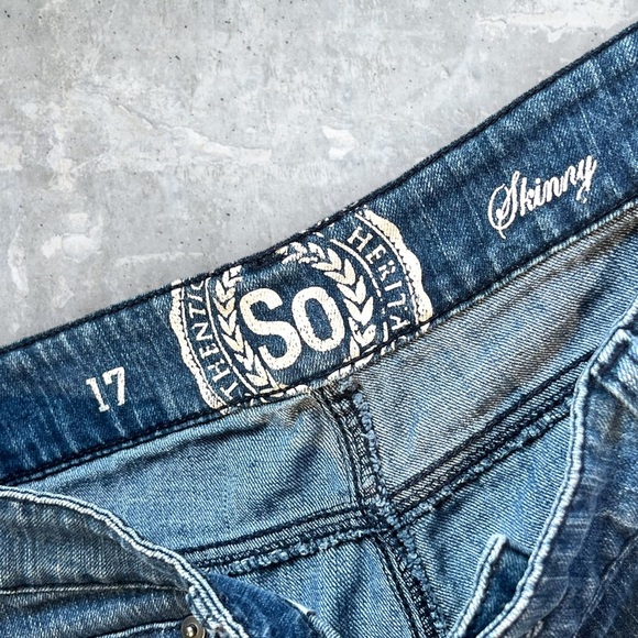 🟢5/$25  SO Denim Distressed Skinny Shorts - Picture 12 of 16